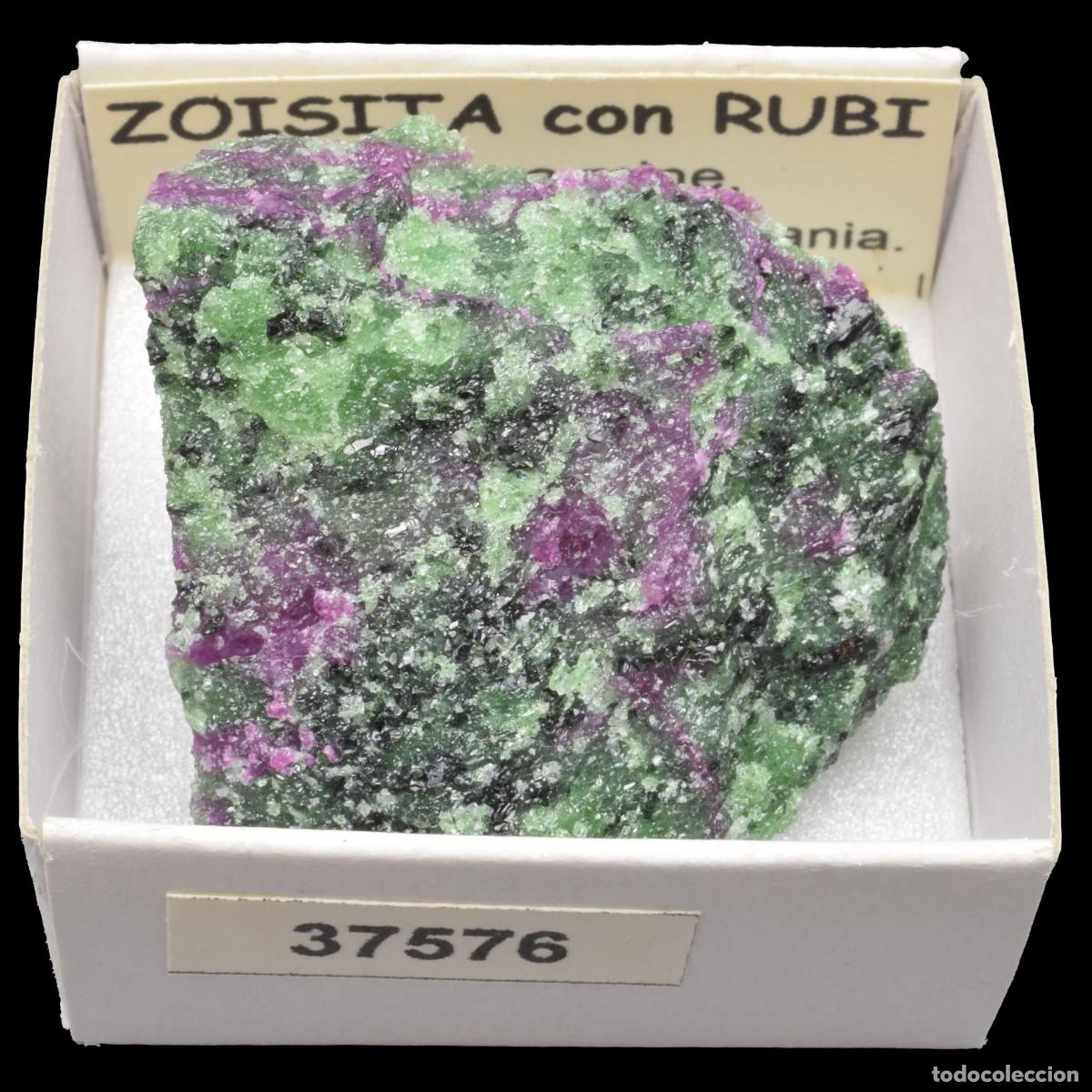 Coleccionismo de minerales: ZOISITA con rubi (Mundara mine, Longido, Arusha, Tanzania) #37576