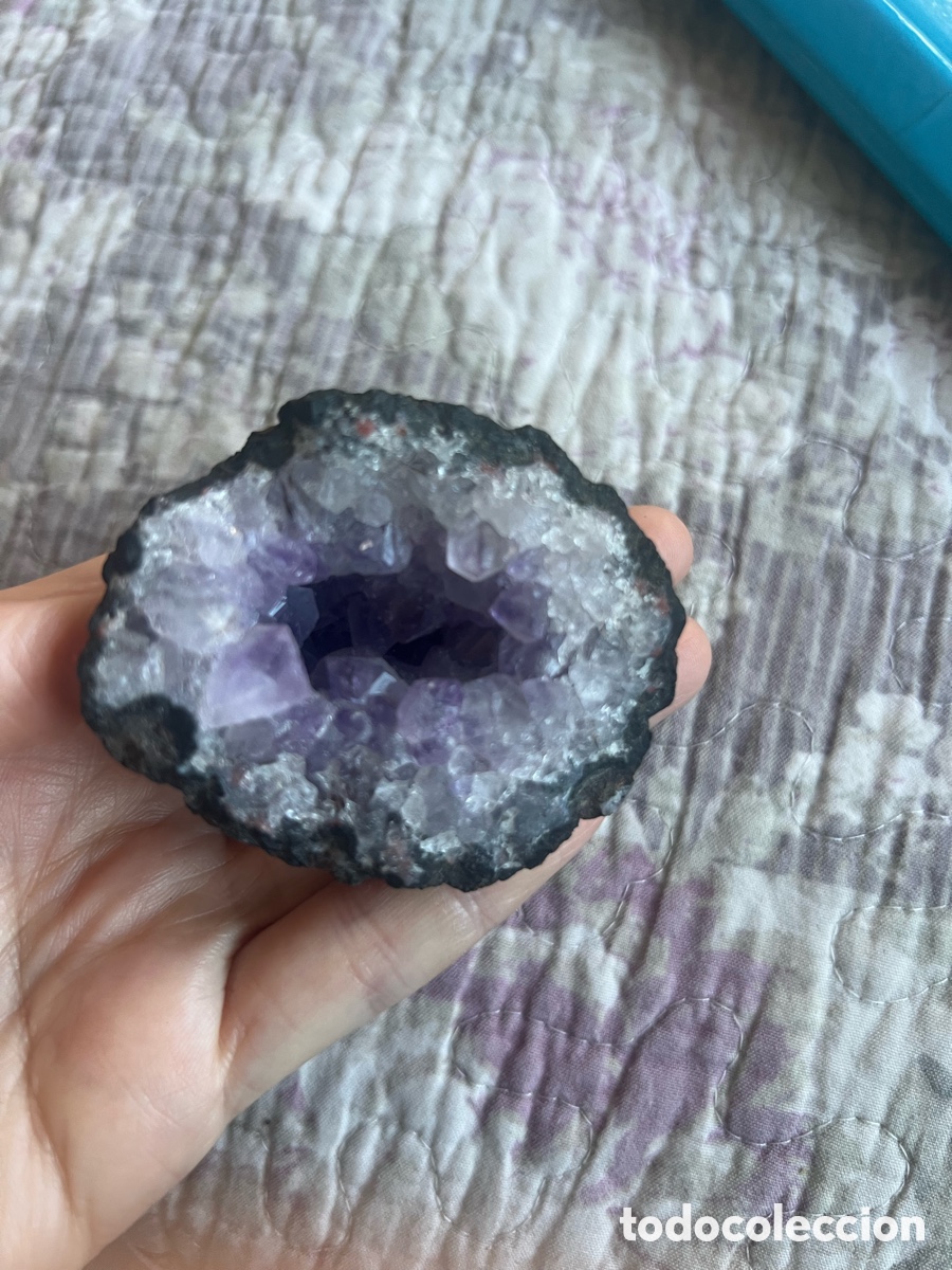 Sammlung von Mineralien: Drusa piedra amatista