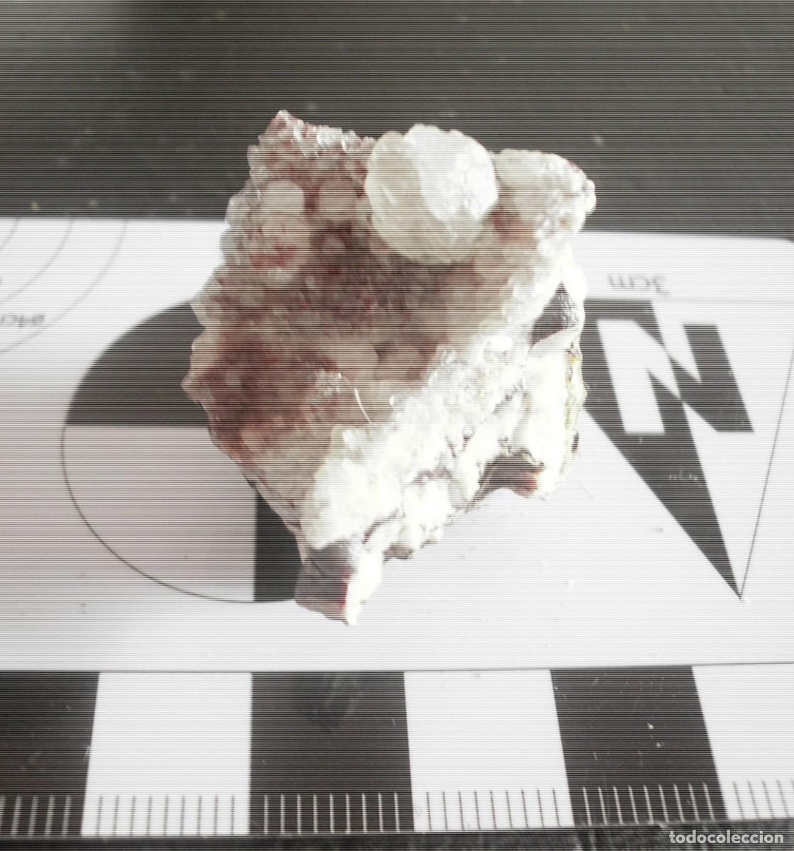 Coleccionismo de minerales: Analcima, Alamedilla, Granada.En caja 4x4