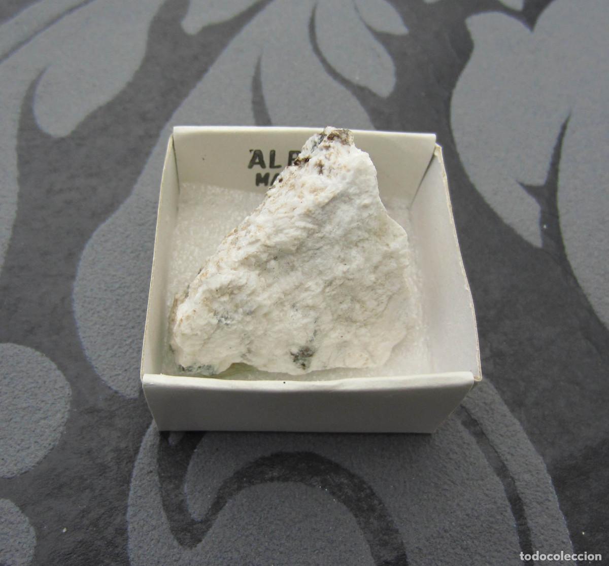 Coleccionismo de minerales: MINERAL ALBITA MINERALES EN CAJA 4X4 CM
