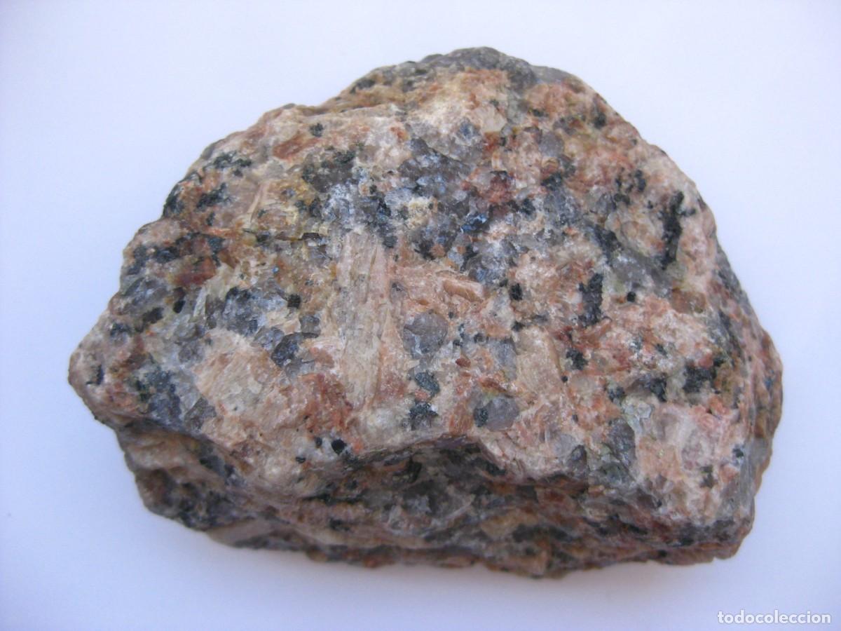 Coleccionismo de minerales: ROCA GRANITO ROSA PORRI&Ntilde;O