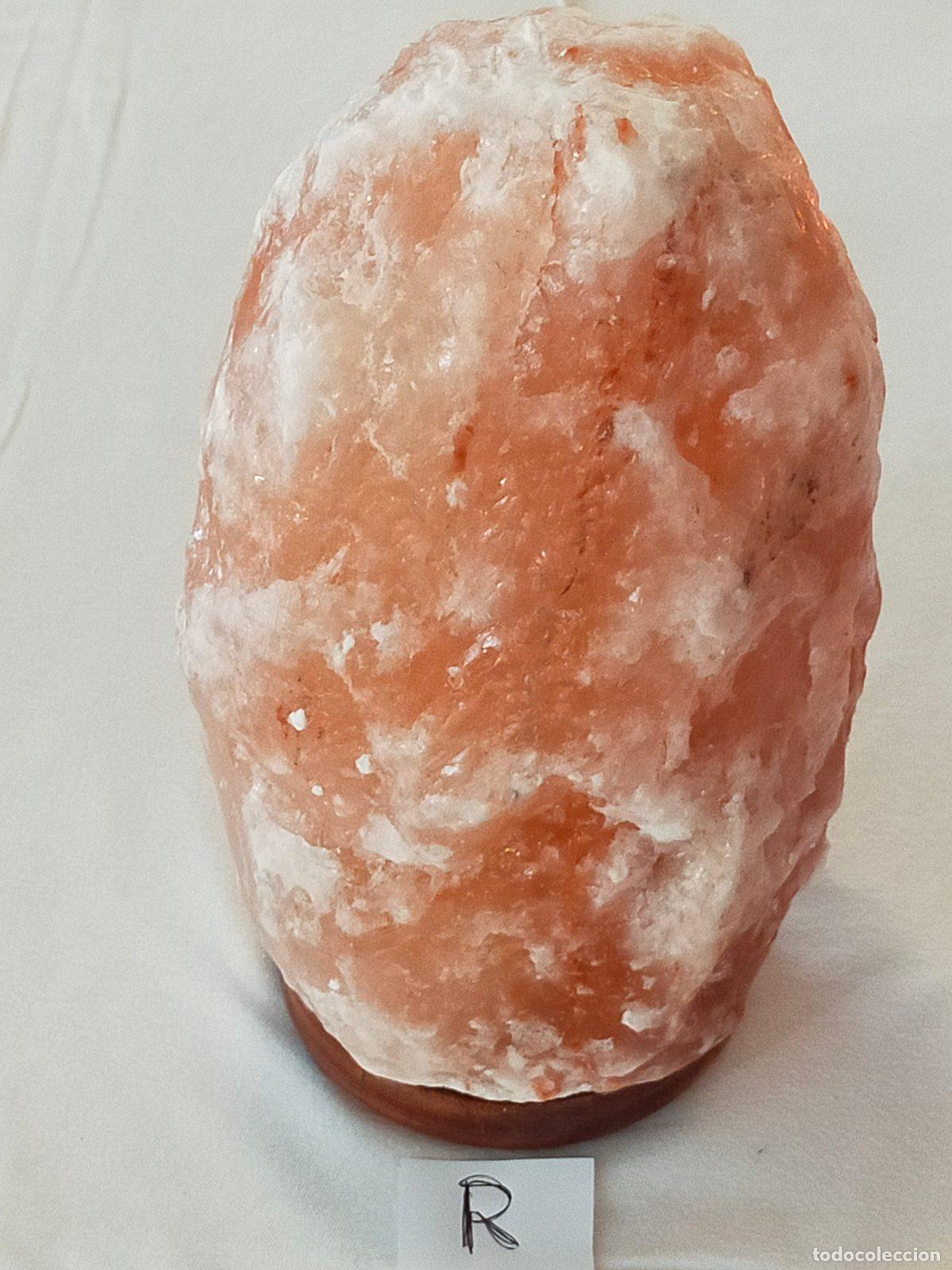 Coleccionismo de minerales: Lampada di Sale Rosa &rdquo;R&rdquo; dell'Himalaya Naturale con Base in Legno