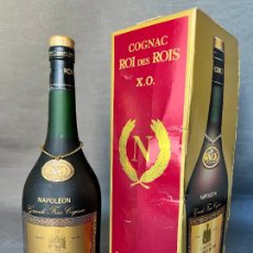 Coleccionismo Otros Botellas y Bebidas: ROI DES ROIS X.O. COGNAC - 0,7 L , 40% VOL. CAJA ORIGINAL 1970-1980. Lote 365980921