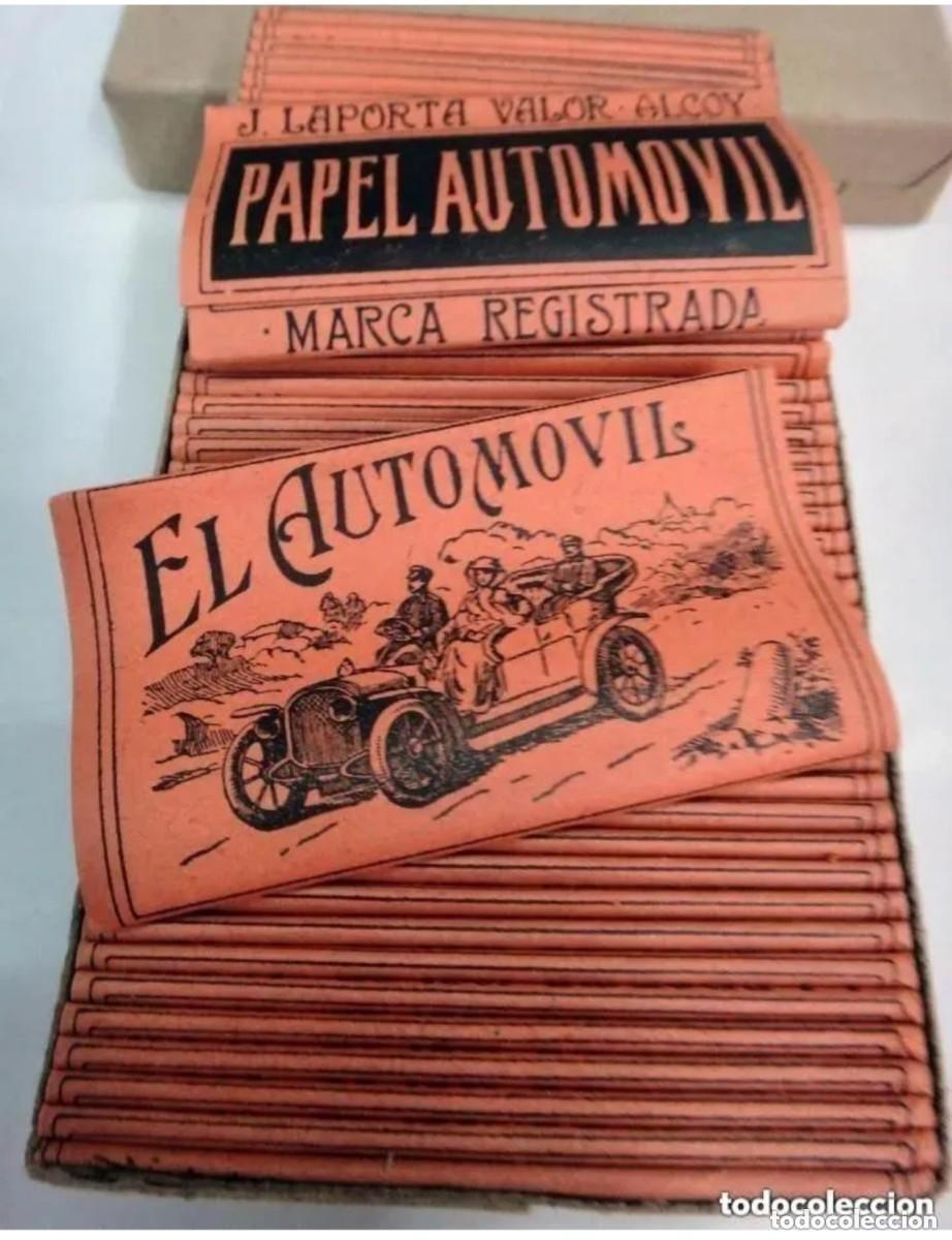 Papel de fumar: Caja con 50 librillos de papel de fumar Autom&oacute;vil, a&ntilde;os 1920, Jose Laporta, Alcoy