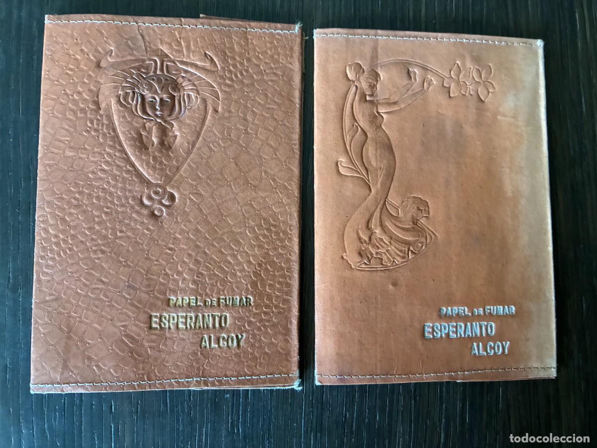 Papel de fumar: Dos carteras para papel e fumar Esperanto. Grabados modernistas.
