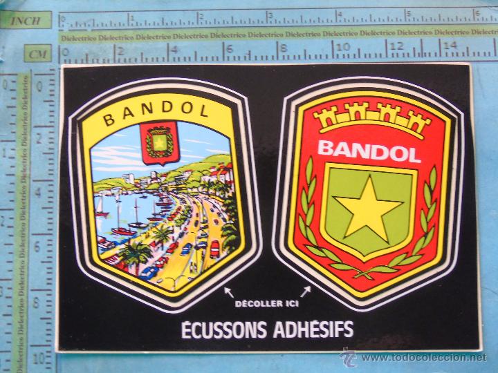 Pegatinas de colecci&oacute;n: PEGATINA Y POSTAL DE TURISMO HER&Aacute;LDICA. ESCUDOS HER&Aacute;LDICOS DE BANDOL, FRANCIA