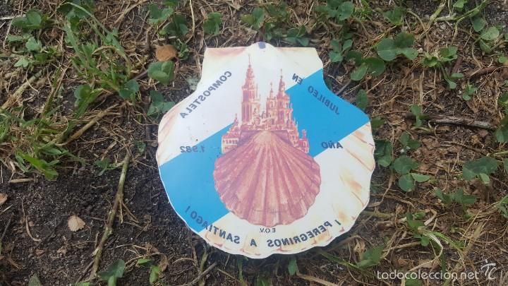 Adesivi di collezione: Pegatina peregrinaci&oacute;n a santiago a&ntilde;o jubileo 1982