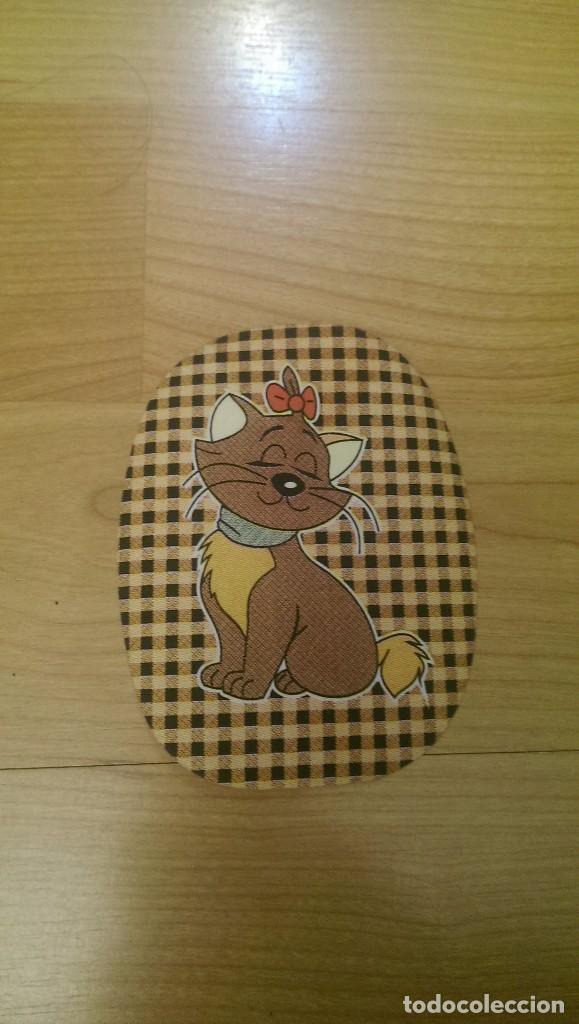 Collection stickers: PEGATINA DE TELA &laquo;GATITA CON LAZO&raquo; CUADRITOS