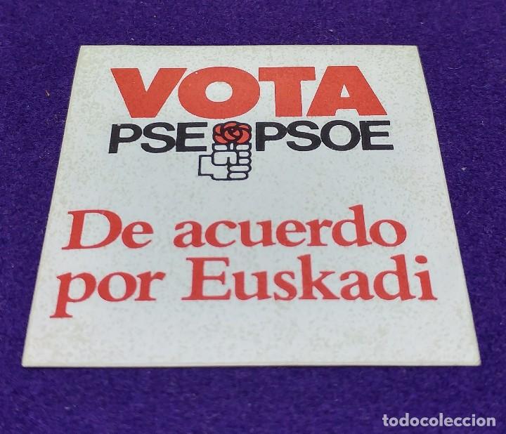 Sammlung von Aufklebern: ANTIGUA PEGATINA PARTIDO SOCIALISTA. VOTA PSE PSOE. EUSKADI-EUSKAL HERRIA. TRANSICION POLITICA VASCA