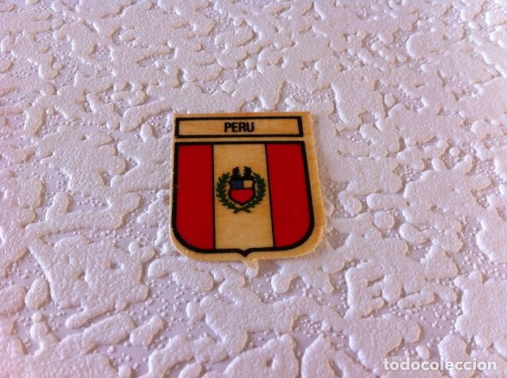 Adesivi di collezione: PEGATINA (BANDERA PER&Uacute;) N&ordm; 5.  PANRICO.  MEDIDAS: 4 x 3cm