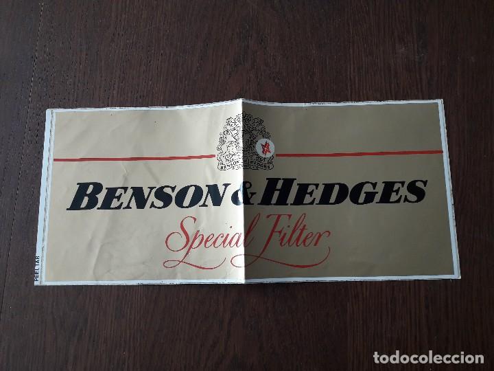 Pegatinas de colecci&oacute;n: pegatina de publicidad de tabaco Benson & Hedges.