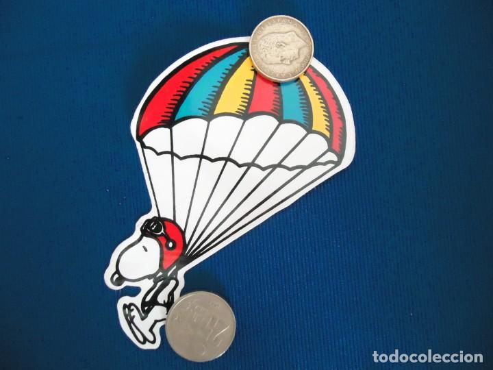 Pegatinas de colecci&oacute;n: pegatina snoopy rabanitos peanuts perro beagle comic dibujos tbo deporte paracaidismo avion militar