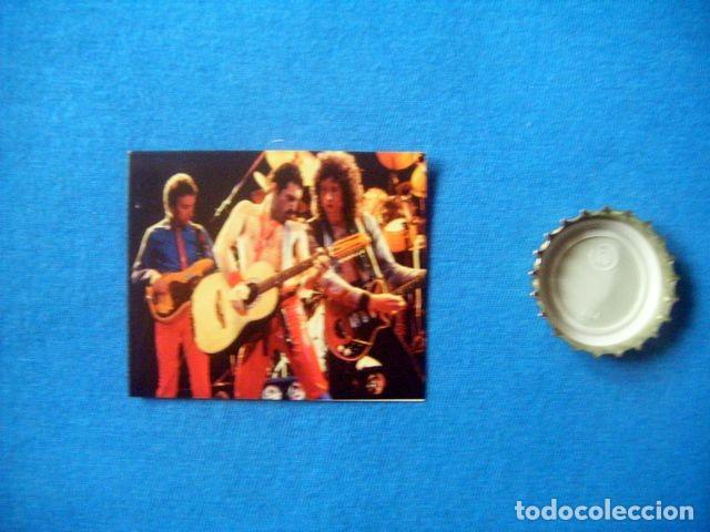 Autocollants de collection: PEGATINA QUEEN FREDDY MERCURY CON GUITARRA ACUSTICA