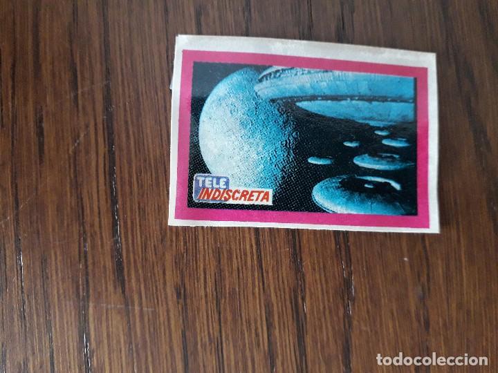 Autocollants de collection: pegatina de tele indiscreta de la serie V, a&ntilde;os 80.
