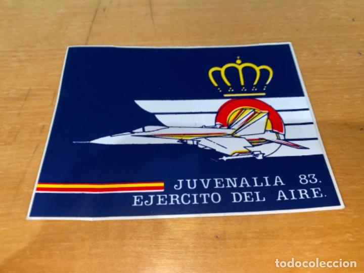 Pegatinas de colecci&oacute;n: ANTIGUA PEGATINA JUVENALIA 83 EJ&Eacute;RCITO AIRE