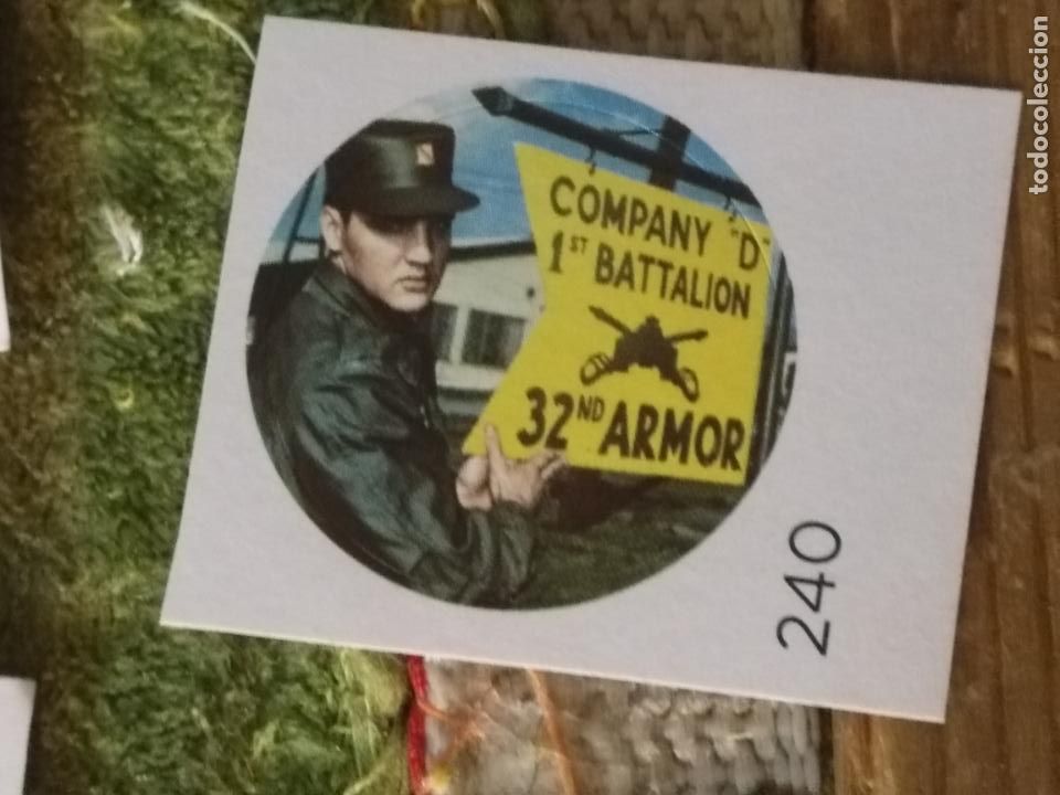 Autocollants de collection: PEGATINA CROMO ADHESIVO redondo troquelado 2,6 cm - cantante elvis presley entra en el ejercito eeuu