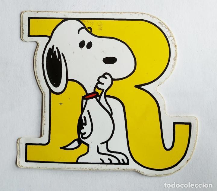 Pegatinas de colecci&oacute;n: ANTIGUA PEGATINA SNOOPY Y EMILIO LETRA R, A&Ntilde;OS 80 SIN PEGAR 7 CMS