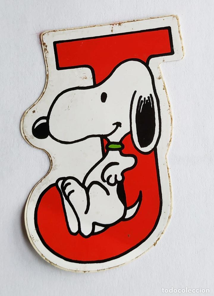 Pegatinas de colecci&oacute;n: ANTIGUA PEGATINA SNOOPY Y EMILIO LETRA J , A&Ntilde;OS 80 SIN PEGAR 7 CMS