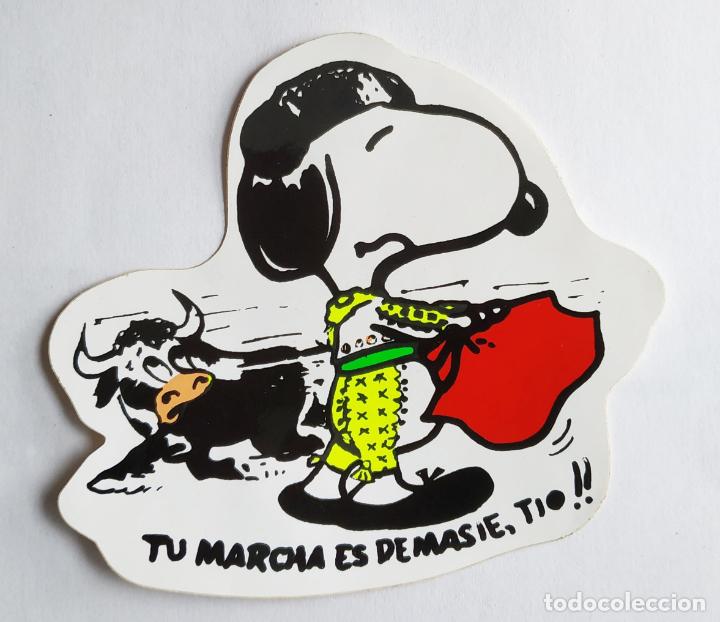 Pegatinas de colecci&oacute;n: ANTIGUA PEGATINA SNOOPY TORERO CON CAPOTE ROJO , A&Ntilde;OS 80 SIN PEGAR 9 CMS