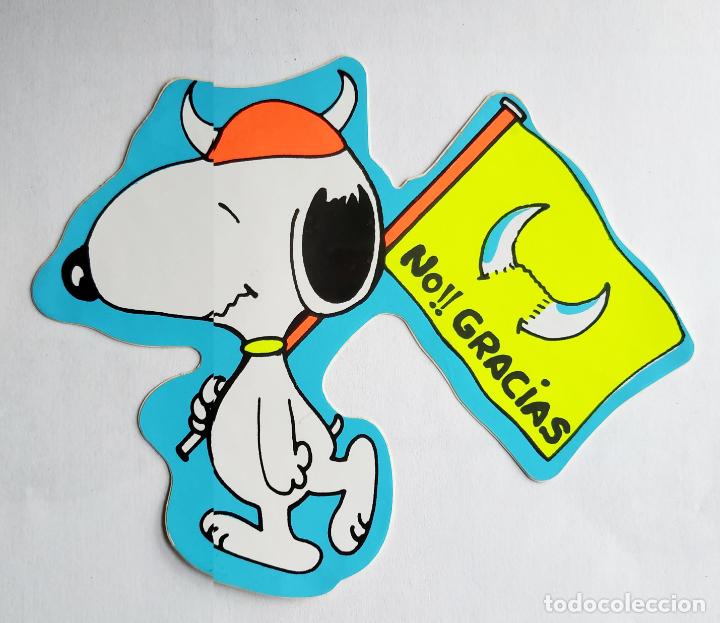 Pegatinas de colecci&oacute;n: ANTIGUA PEGATINA SNOOPY VIKINGO CASCO NARANJA CON CUERNOS Y BANDERA , A&Ntilde;OS 80 SIN PEGAR 11 CMS