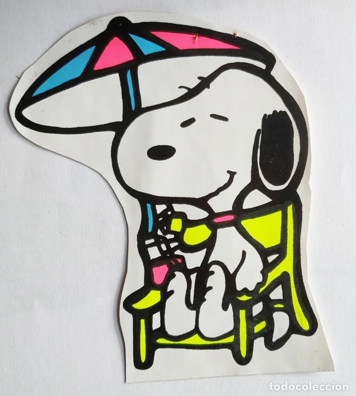 Pegatinas de colecci&oacute;n: ANTIGUA PEGATINA SNOOPY , SENTADO CON SOMBRILLA ROSA , A&Ntilde;OS 80 , SIN PEGAR 11 CMS