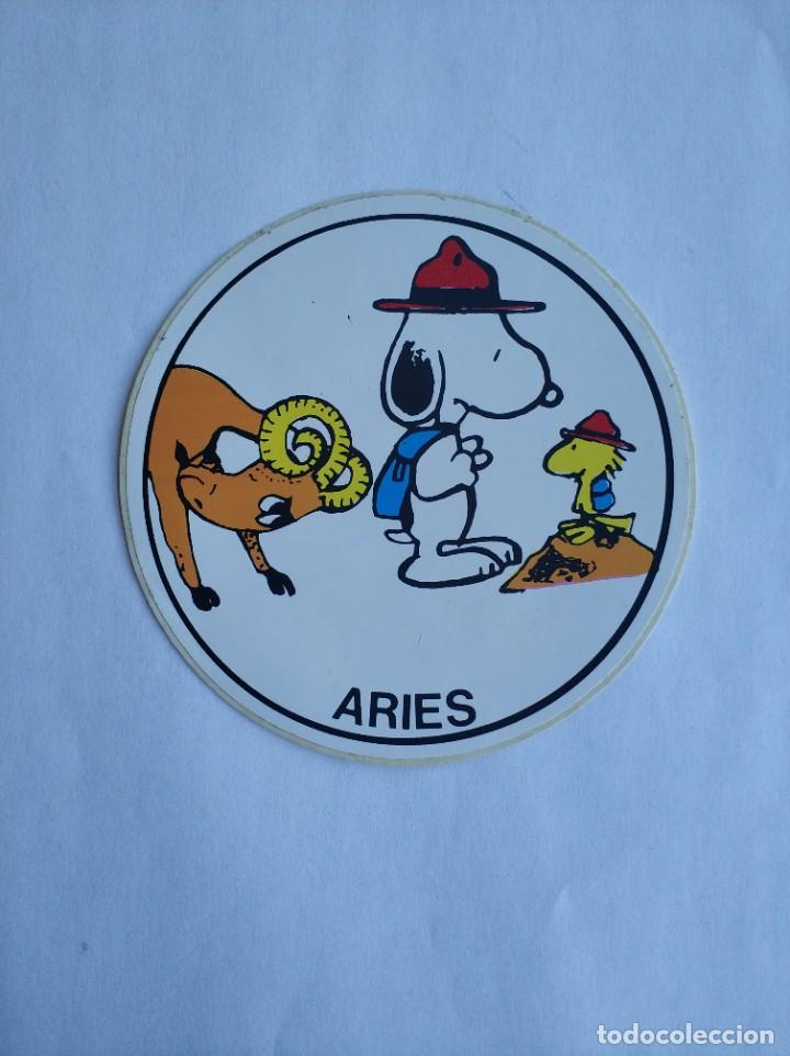 Pegatinas de colecci&oacute;n: ANTIGUA PEGATINA REDONDA SNOOPY HOROSCOPO ARIES, SIN PEGAR 11 CMS A&Ntilde;OS 80