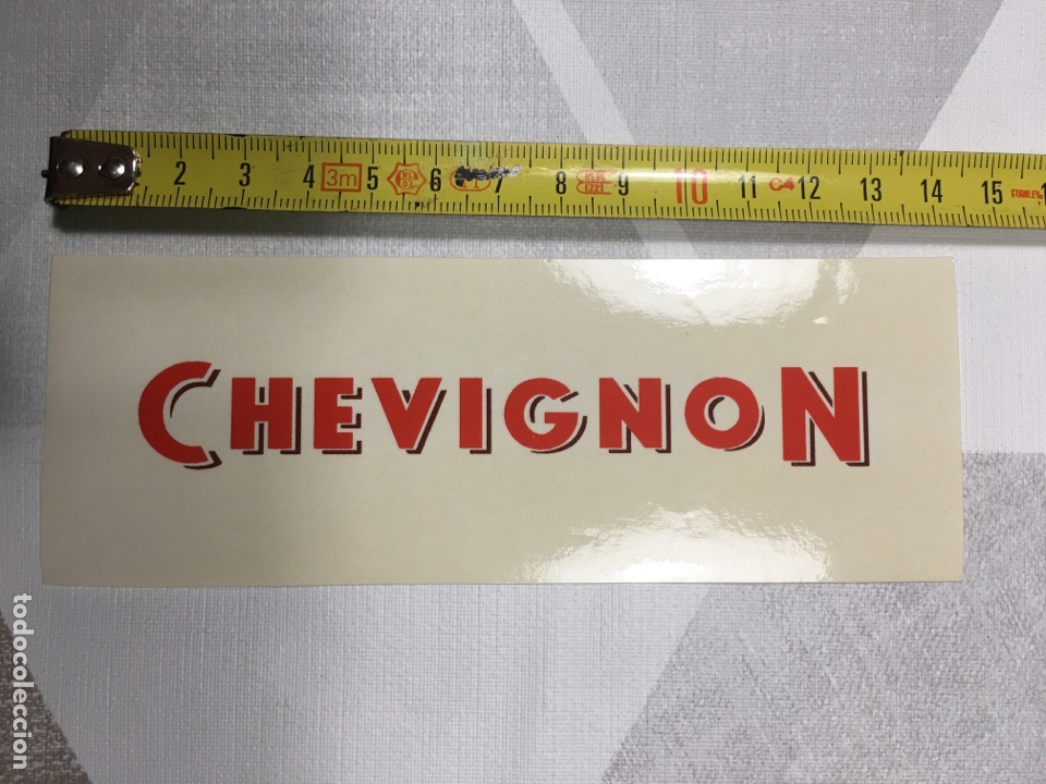 Pegatinas de colecci&oacute;n: PEGATINA ROPA CHEVIGNON GRANDE - Foto 1