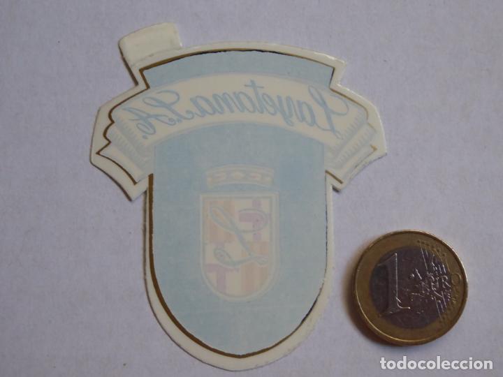 Sammlung von Aufklebern: Adhesivo de LAYETANA SA (antigua compa&ntilde;&iacute;a de seguros). Para ser pegado en cristal