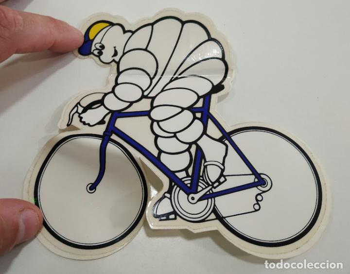 Pegatinas de colecci&oacute;n: ANTIGUA PEGATINA , RUEDAS DE COCHE , NEUMATICOS MICHELIN , MU&Ntilde;ECO CICLISTA