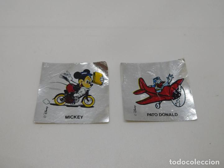 Pegatinas de colecci&oacute;n: M69 Dos pegatinas plateadas de personajes de Walt Disney de chicles o pastelitos Cropan, Panrico
