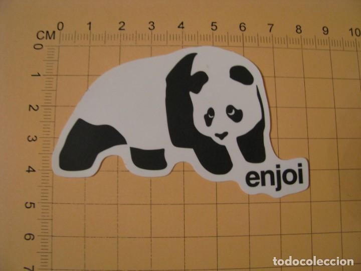 Pegatinas de colecci&oacute;n: PEGATINA PARA COCHE MOTO SKATEBOARD MALETA PORT&Aacute;TIL BICICLETA. ENJOI. PANDA