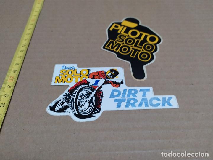 Pegatinas de colecci&oacute;n: LOTE PEGATINAS 2 UNIDADES. PILOTO SOLO MOTO. DESAFIO SOLO MOTO DIRT TRACK.