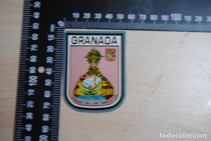 Pegatinas de colecci&oacute;n: PEGATINA ESCUDO DE GRANADA VIRGEN DE LAS ANGUSTIAS