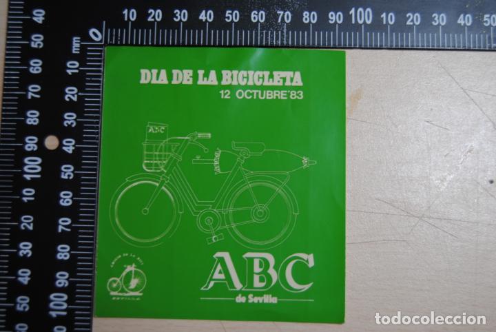 Pegatinas de colecci&oacute;n: PEGATINA DIA DE LA BICICLETA 12 OCTUBRE DE 83 ABC DE SEVILLA