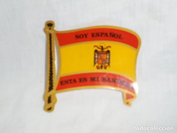 Adesivi di collezione: PEGATINASOY ESPA&Ntilde;OL ESTA ES MI BANDERA YA NO TIENE EL PAPEL DE ATRAS