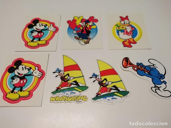 Pegatinas de colecci&oacute;n: Pegatinas de Disney y una de Pitufo - Foto 1