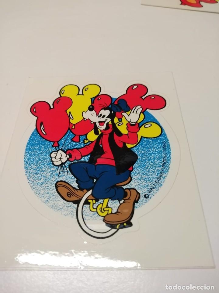 Pegatinas de colecci&oacute;n: Pegatinas de Disney y una de Pitufo - Foto 5