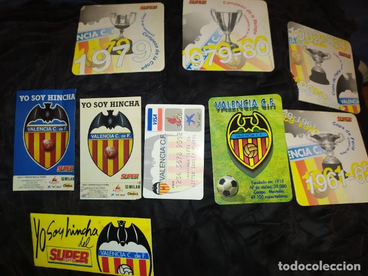Autocolantes de cole&ccedil;&atilde;o: LOTE VALENCIA CLUB F&Uacute;TBOL PEGATINAS SUPER DEPORTE POSAVASOS POSA VASOS CALENDARIO 1998 TEMPORADA 95