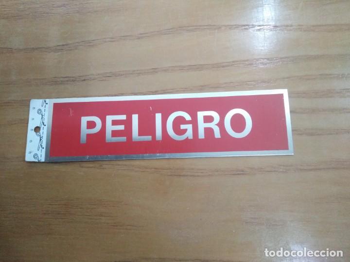 Pegatinas de colecci&oacute;n: Se&ntilde;al de Peligro ( Met&aacute;lica y Adhesiva) - 16,5 x 4,5 cm