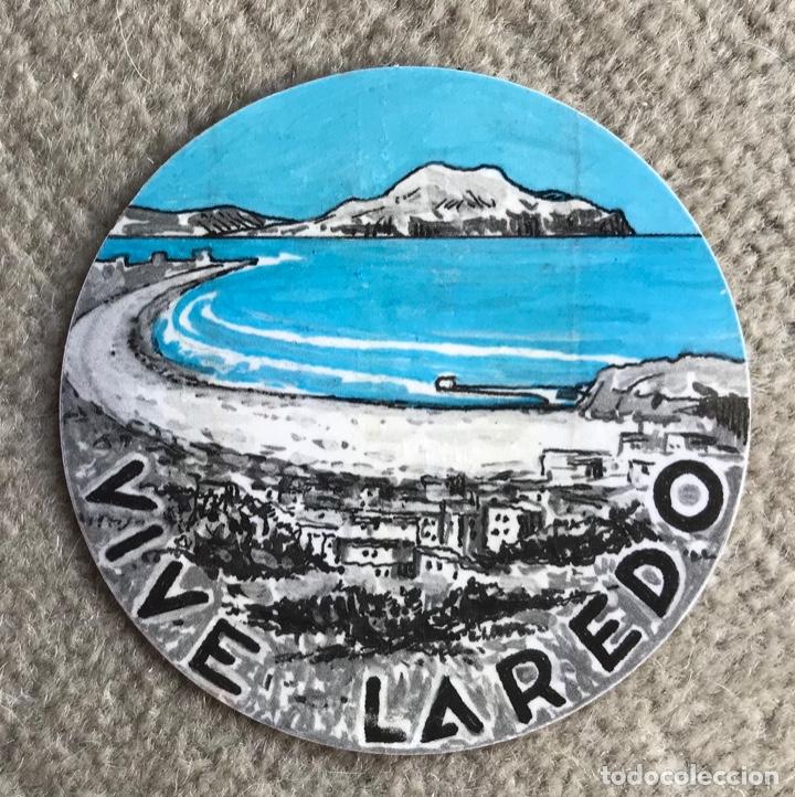 Pegatinas de colecci&oacute;n: Antigua pegatina Vive Laredo (Santander - Cantabria) -Playa y Puerto de pesca - A&ntilde;os 70/80