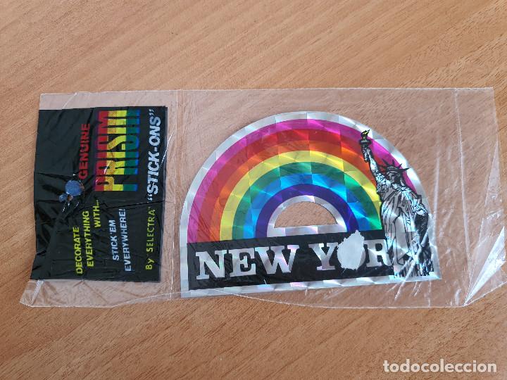 Pegatinas de colecci&oacute;n: Pegatina Arcoiris Nueva York. En su bolsa (1996)