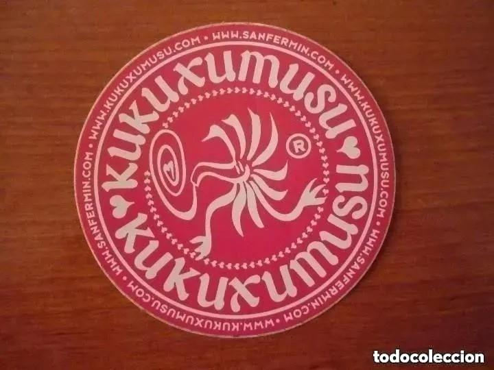 Pegatinas de colecci&oacute;n: PEGATINA KUKUXUMUSU - 9 CM.DI&Aacute;METRO