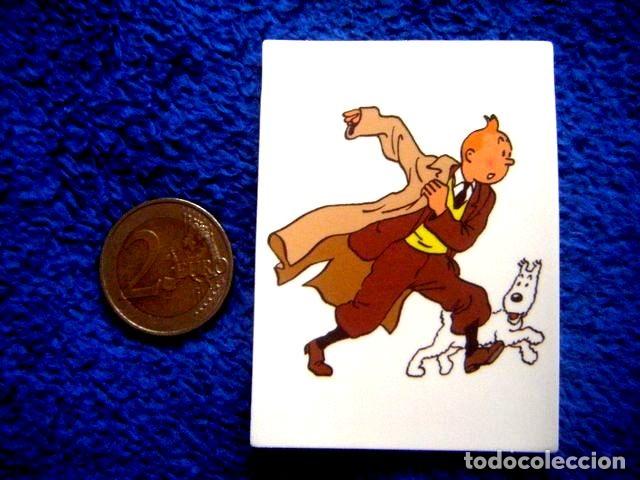 Autocollants de collection: PEGATINA PERIODISTA TINTIN MILU HERGE ED JUVENTUD CASTERMAN STICKER