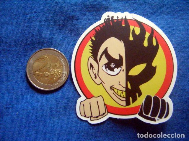 Autocollants de collection: PEGATINA THE OFFSPRING CALAVERA ARDIENDO CARA SMASH STICKER
