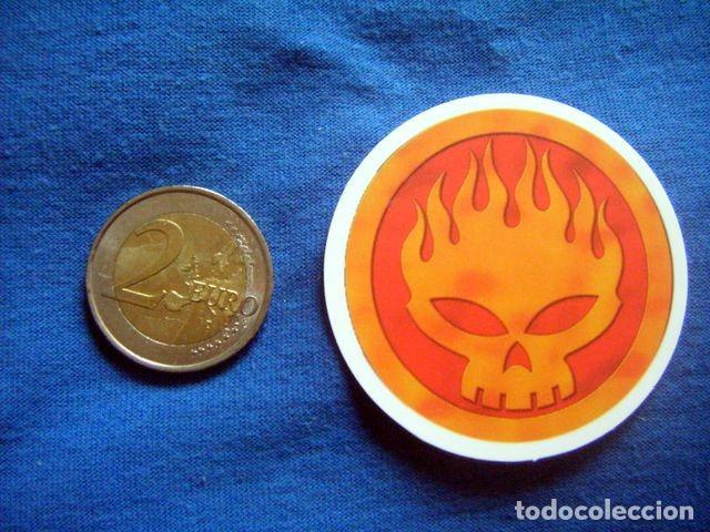 Sammlung von Aufklebern: PEGATINA THE OFFSPRING CALAVERA ARDIENDO MINI NARANJA SMASH STICKER