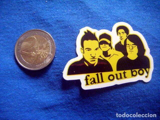 Sammlung von Aufklebern: PEGATINA FALL OUT BOY BANDA AMARILLA STICKER