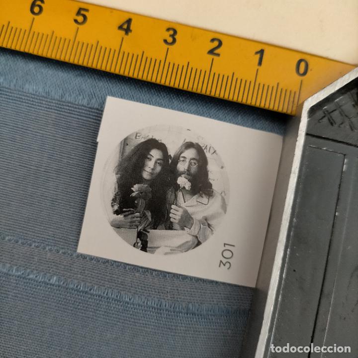 Adesivi di collezione: PEGATINA CROMO ADHESIVO - TROQUELADA - COMPONENTE DEL LOS THE BEATLES JOHN LENNON Y YOKO ONO