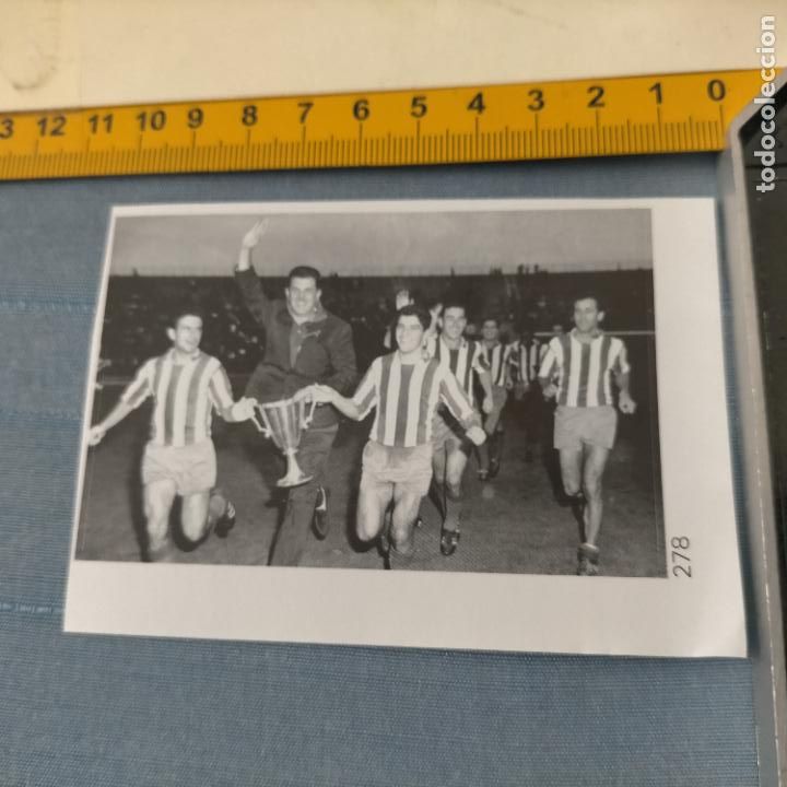 Pegatinas de colecci&oacute;n: PEGATINA CROMO ADHESIVO - TROQUELADA - futbol atletico - rivilla villalonga collar trofeo