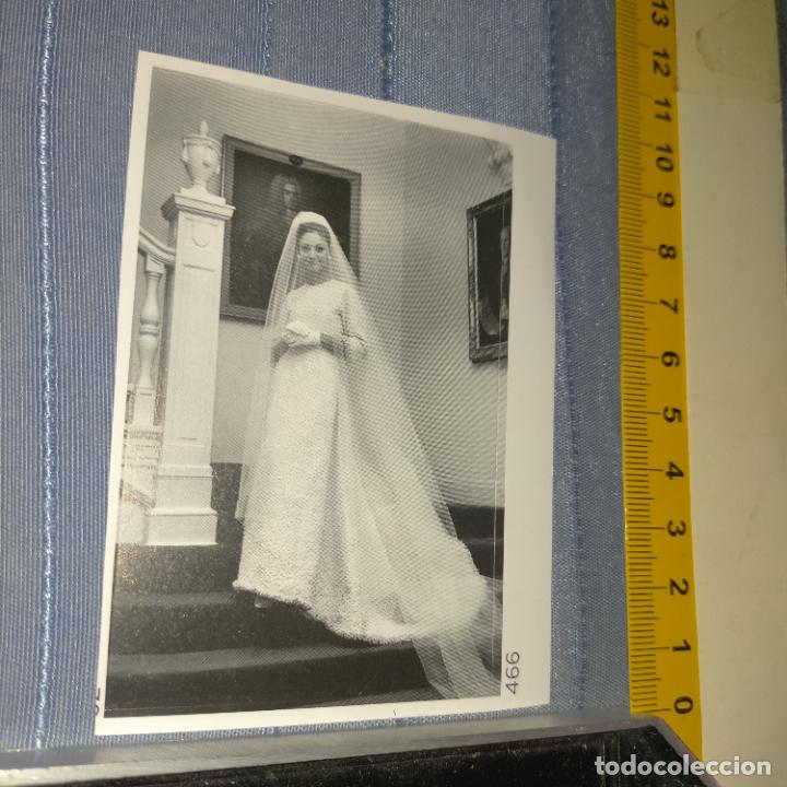 Collection stickers: PEGATINA CROMO ADHESIVO - TROQUELADA - VESTIDOS DE NOVIA PERTEGAZ
