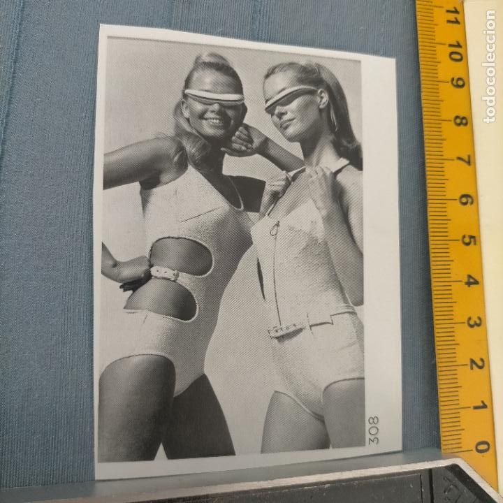 Pegatinas de colecci&oacute;n: PEGATINA CROMO ADHESIVO - TROQUELADA - moda del atrevimiento en los a&ntilde;os 60